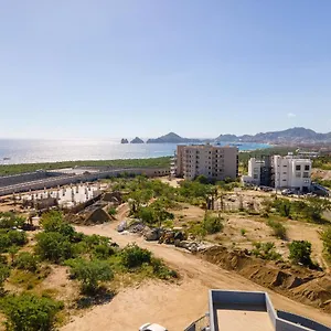 Apartment Stunning 2 Bedroom, 2 Bathroom Just A 5 Minute Drive To The Cabo San Lucas